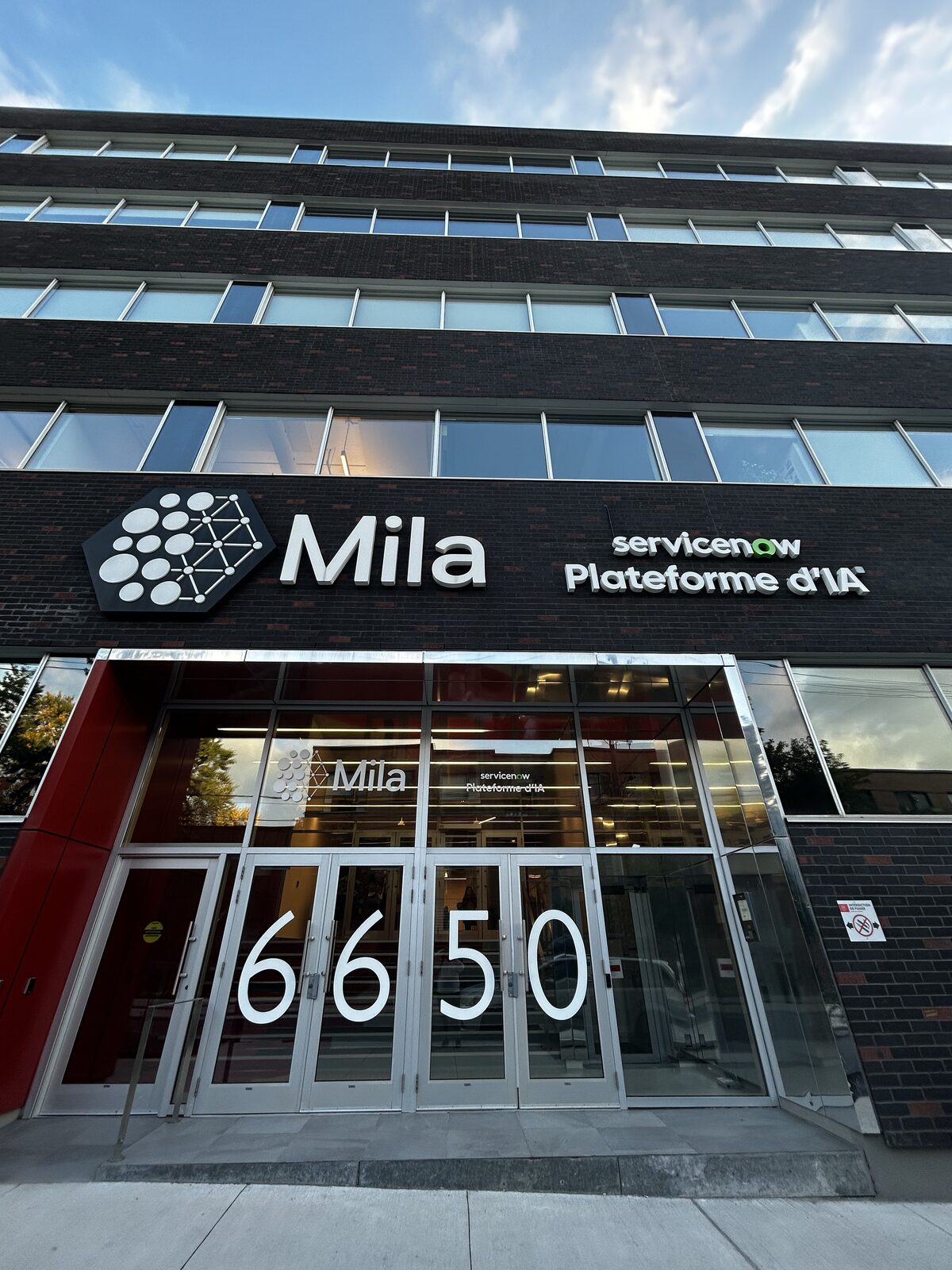 Mila entrance during the event